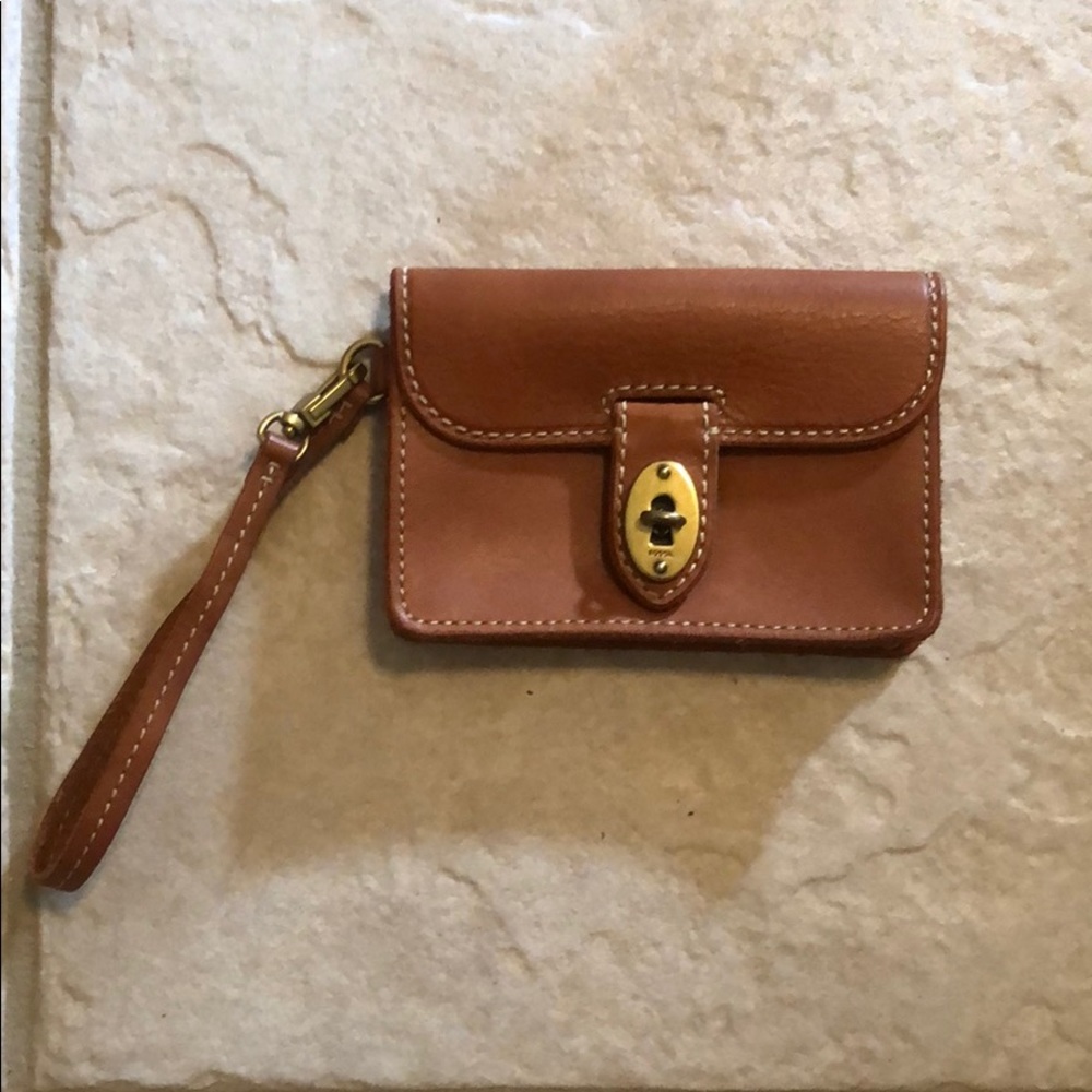 Fossil wristlet